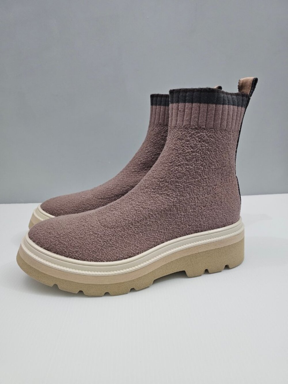 Sofft Provea Sock Ankle Boots Womens 9 Mauve Knit Lug Sole Stretch Pull On
